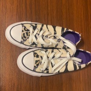 Converse girls size 3